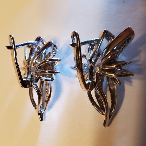 14K  WHITE  GOLD  DIAMOND  EARRINGS. - Picture 6 of 8